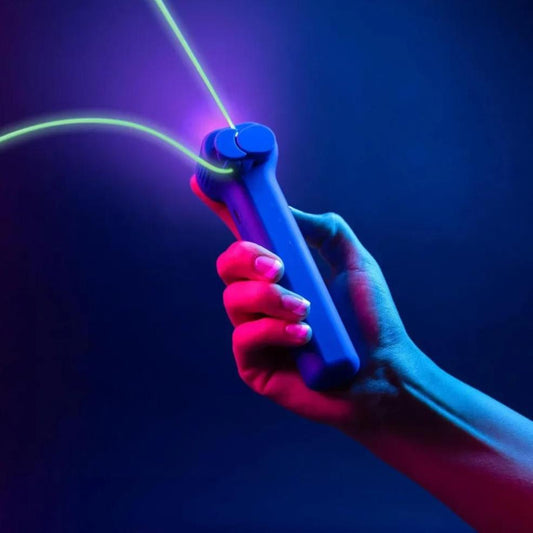 Glow-in-The-Dark Rope Launcher - IVY DUCK